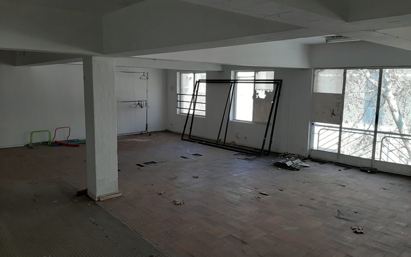 Ideal para inversionista Oficina en pleno Santiago (valor UF 4.790)